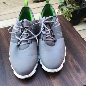 Men’s Foot Joy Superlites XP Golf shoes size 10.5